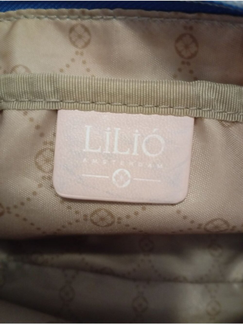 Lilio Amsterdam Floral Cosmetic Bag With Zippered Compartments Tulip Pattern - Picture 2 of 9